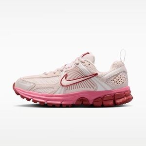 Nike Vamero 5 Pink color way with reflective accents